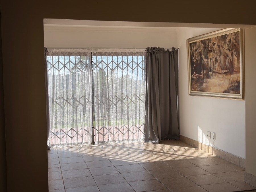 6 Bedroom Property for Sale in West Bank Eastern Cape